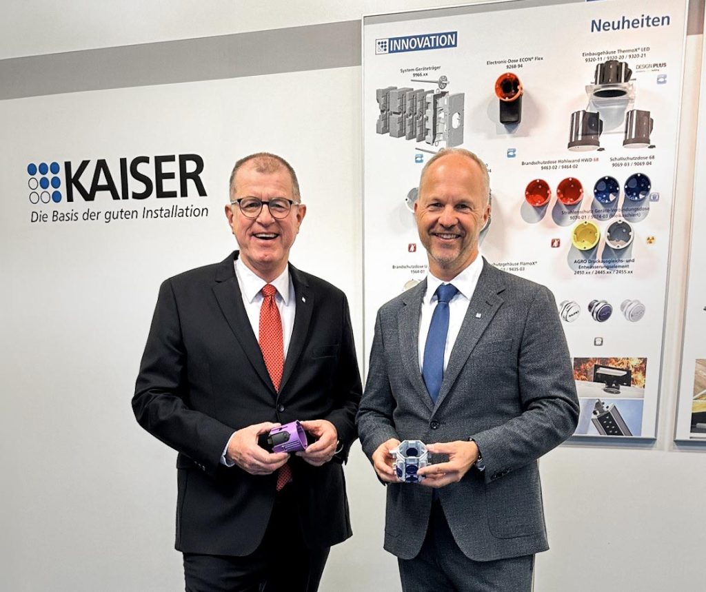 Torsten Nolting (im Bild rechts) ergänzt die Geschäftsführung der Kaiser Holding. Bild: Kaiser GmbH & Co KG