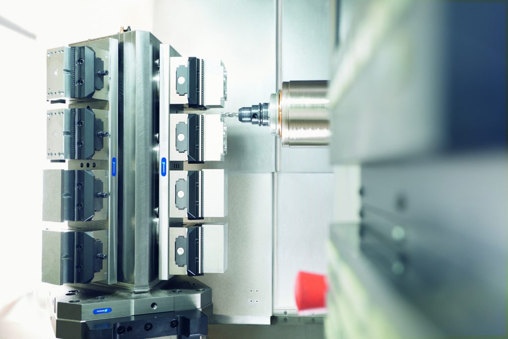 Die Highend-Automatisierung: Flexible Fertigungssysteme
(FMS) bilden die komplette Fertigung ab. Bild: SCHUNK SE & Co. KG Spanntechnik