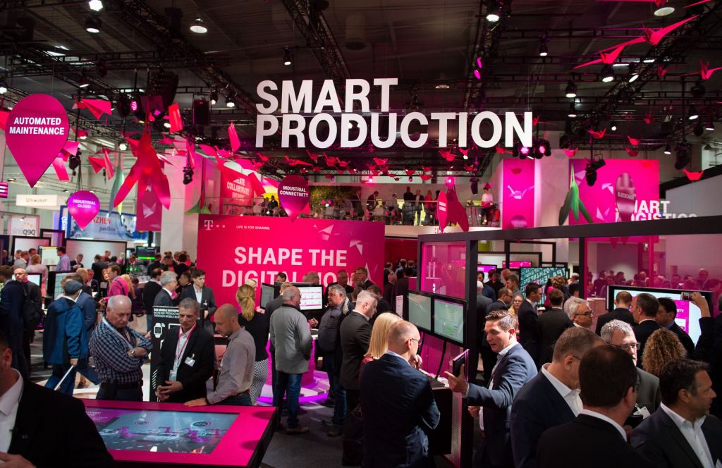 Digital Factory: Die Unternehmen in den Hallen 5, 6, 7 und 8 entwickeln Voraussetzungen für das, was in 2019 Leitthema der Weltleitmesse der Industrie ist: Integrated Industry - Industrial Intelligence. Bild: Deutsche Messe AG