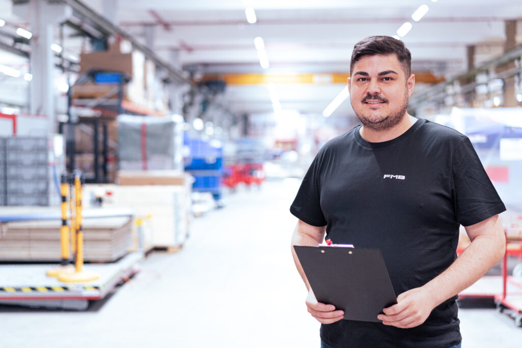 Bei FMB enstehen Lademagazine und Handlingsysteme zur präzisen Unterstützung industrieller Prozesse. Bild: PSI Software AG