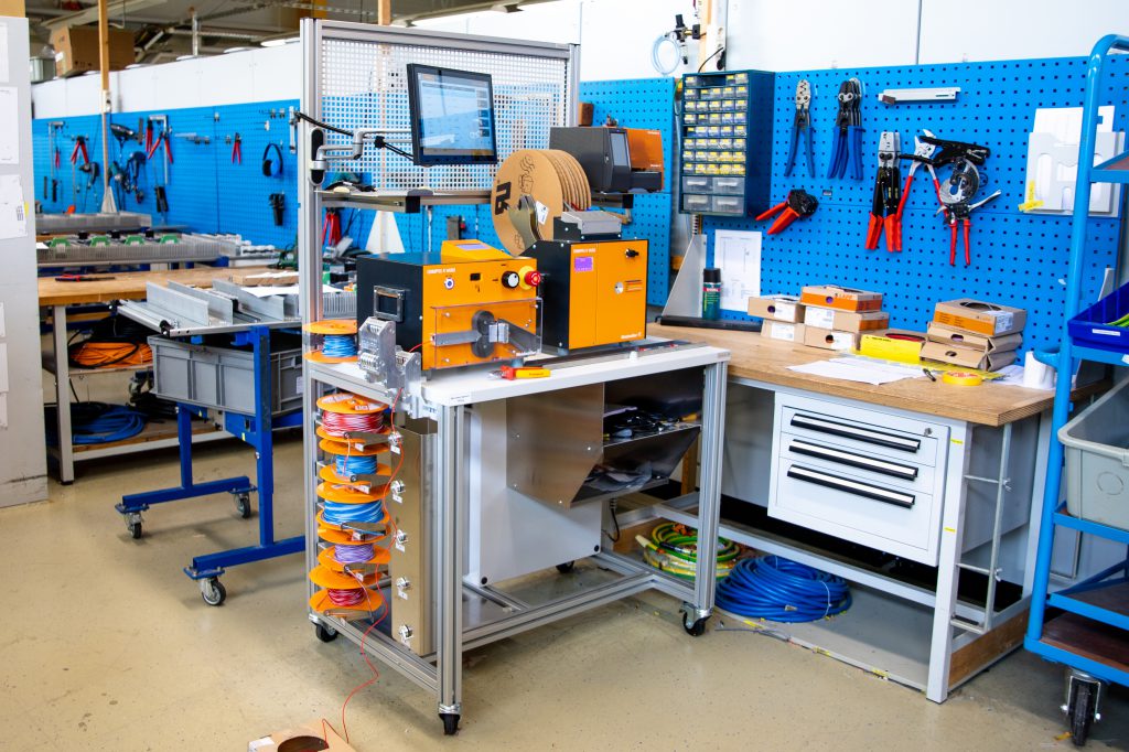 Bild 1 | Das Weidmüller Wire Processing Center (WPC) bei der BN Automation AG. Bild: Weidm�ller Gruppe