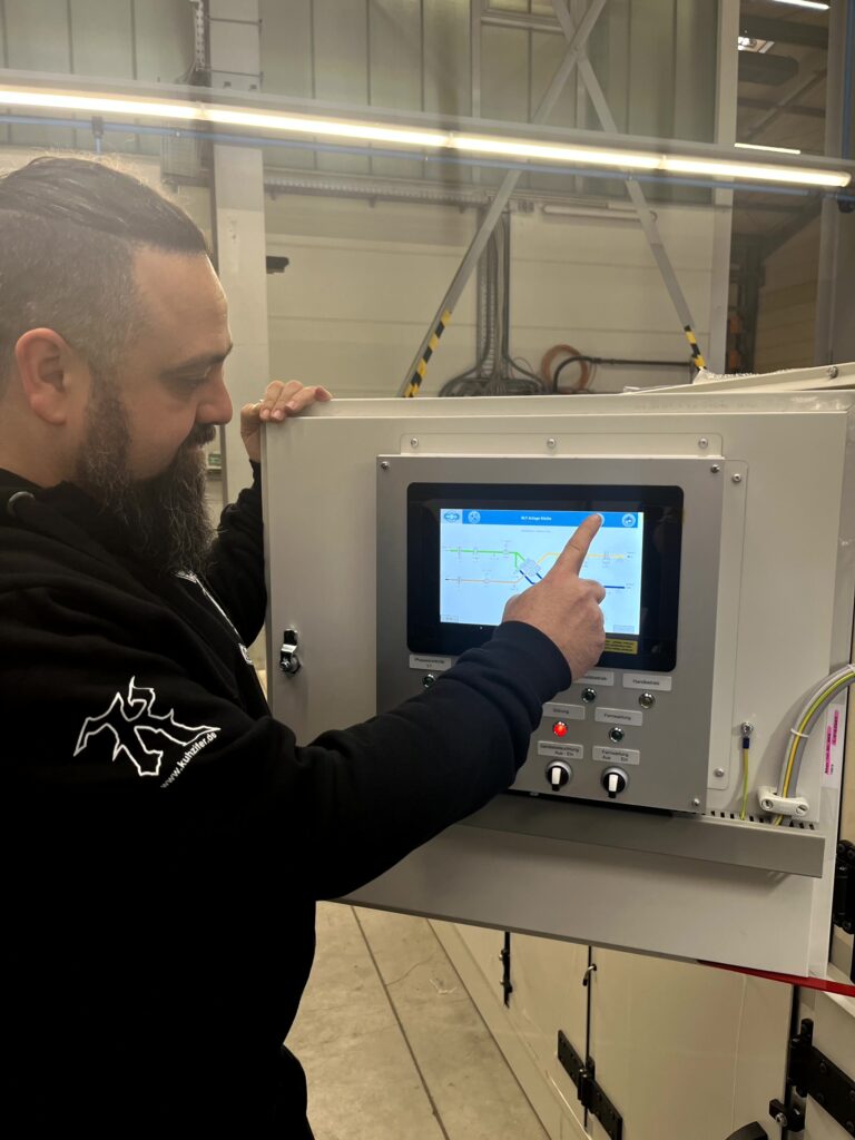Schnelle Reaktionszeiten und brillante Wiedergabe, auch unter schwierigen Umgebungsbedingungen, zeichnen die WebPanel von Wachendorff Prozesstechnik aus. Bild: Wachendorff Prozesstechnik GmbH & Co. KG