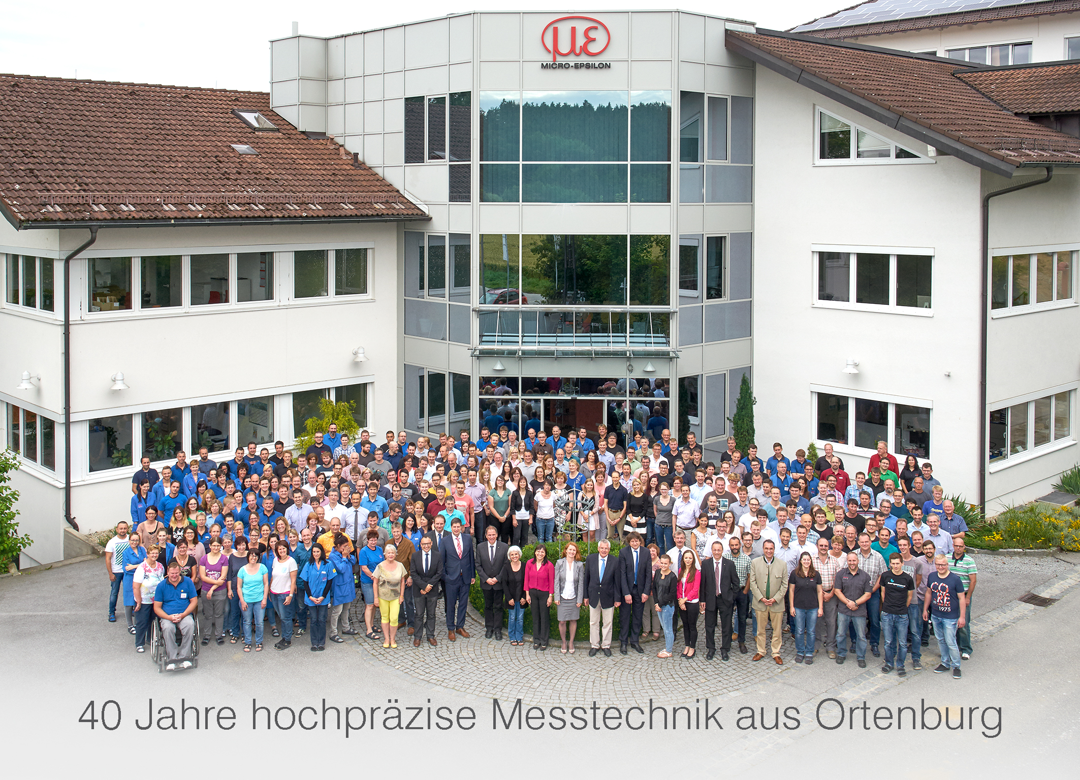 Micro-Epsilon feiert dreifach