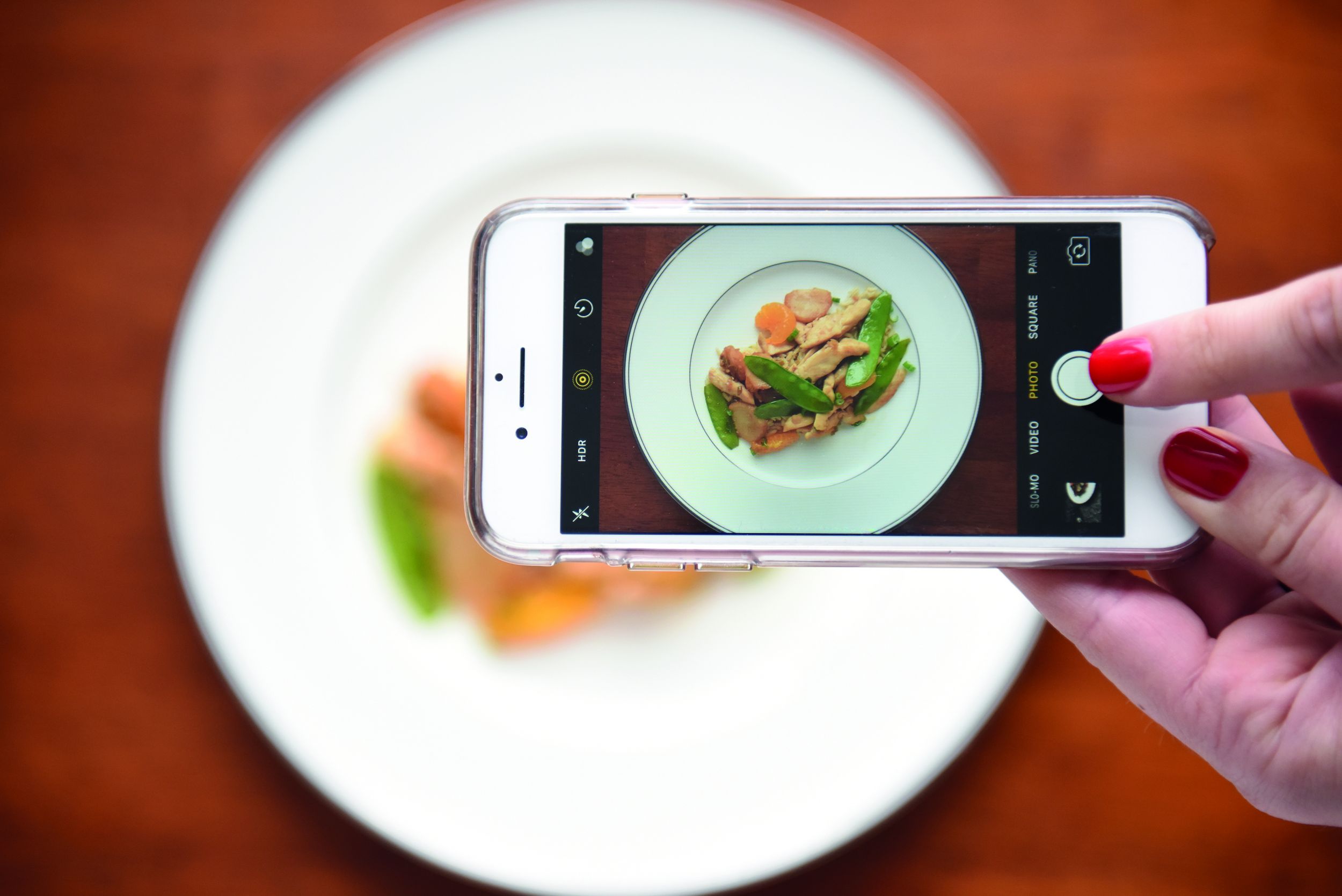 Vision-Technologien und KI verwandeln Handys in ein Food-Analysegerät