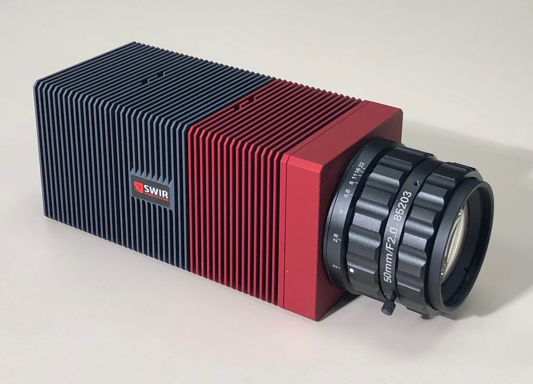 Kooperation Laser 2000 und SWIR Vision Systems