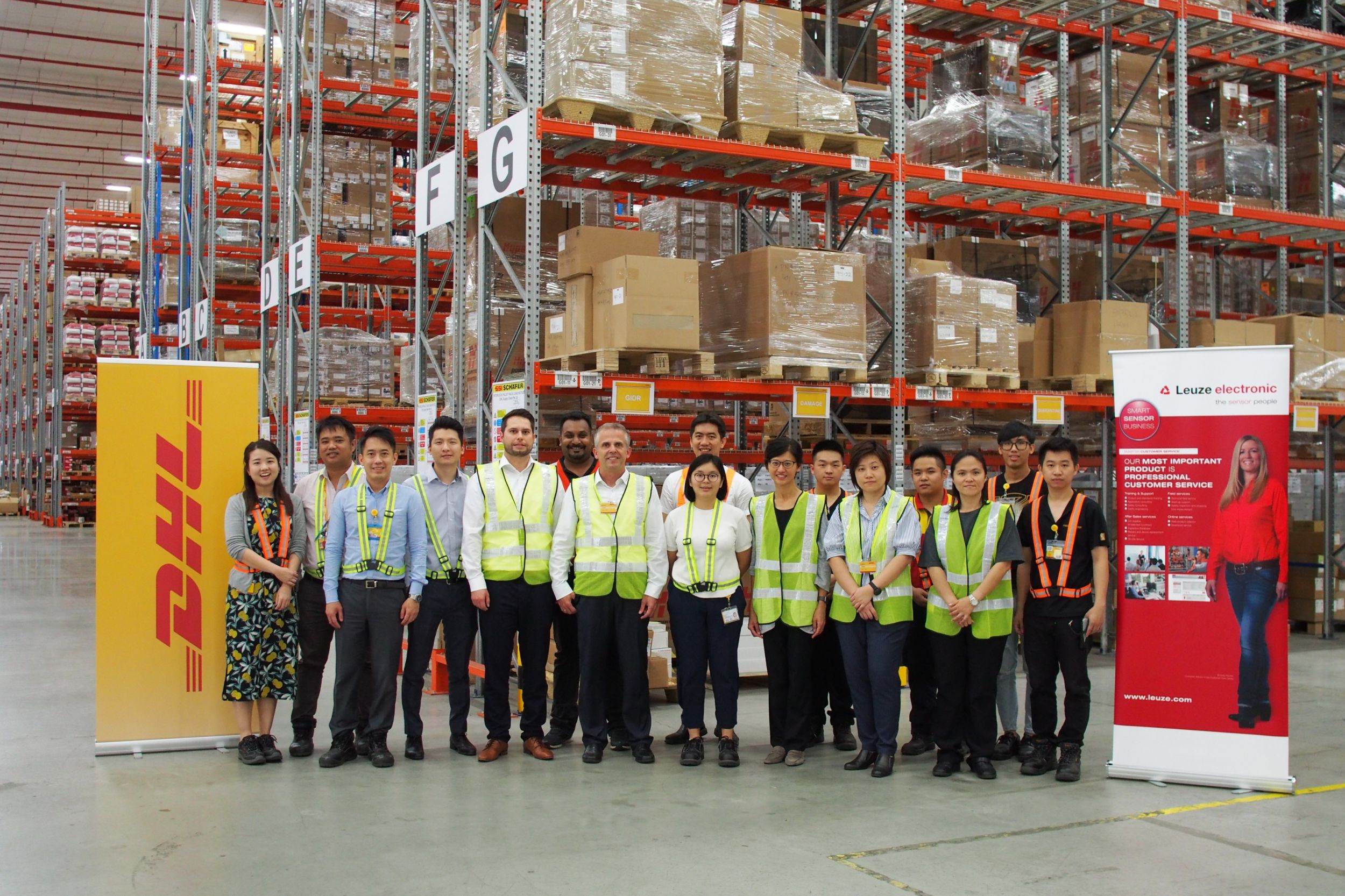 Leuze eröffnet neues Logistikzentrum in Singapur