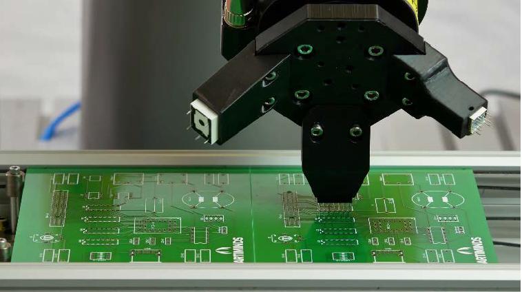 KI-basierte Roboterkalibrierung
