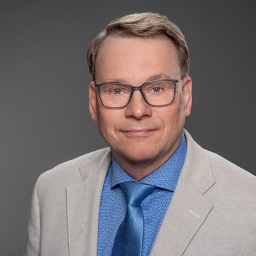 Erweiterte Institutsleitung beim Fraunhofer IFF