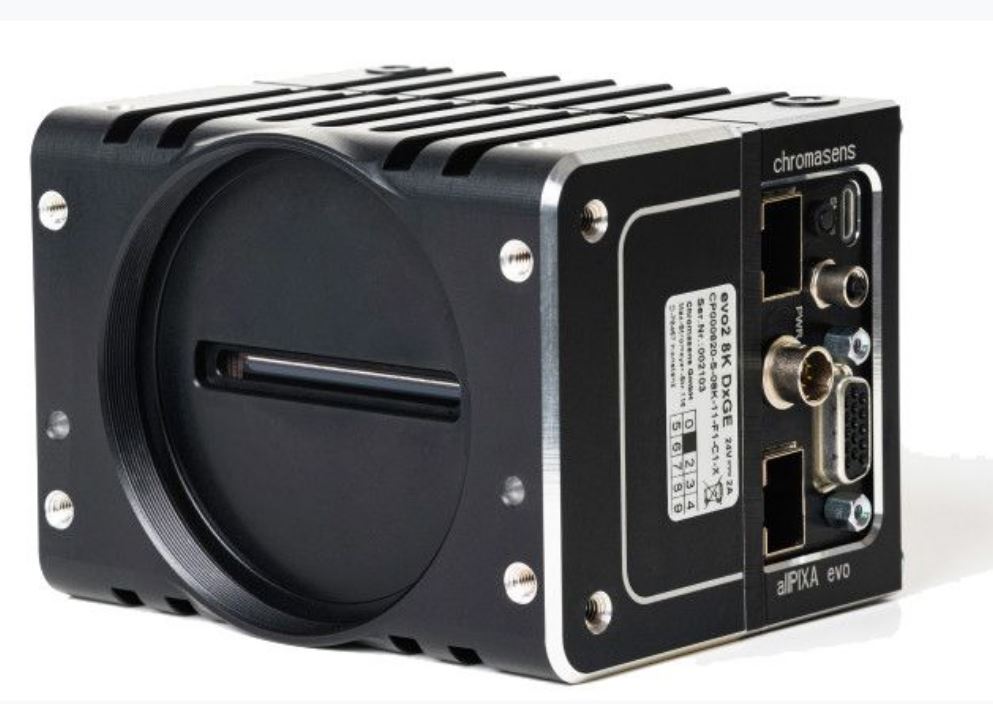 8K line-scan camera with dual 10GigE interface