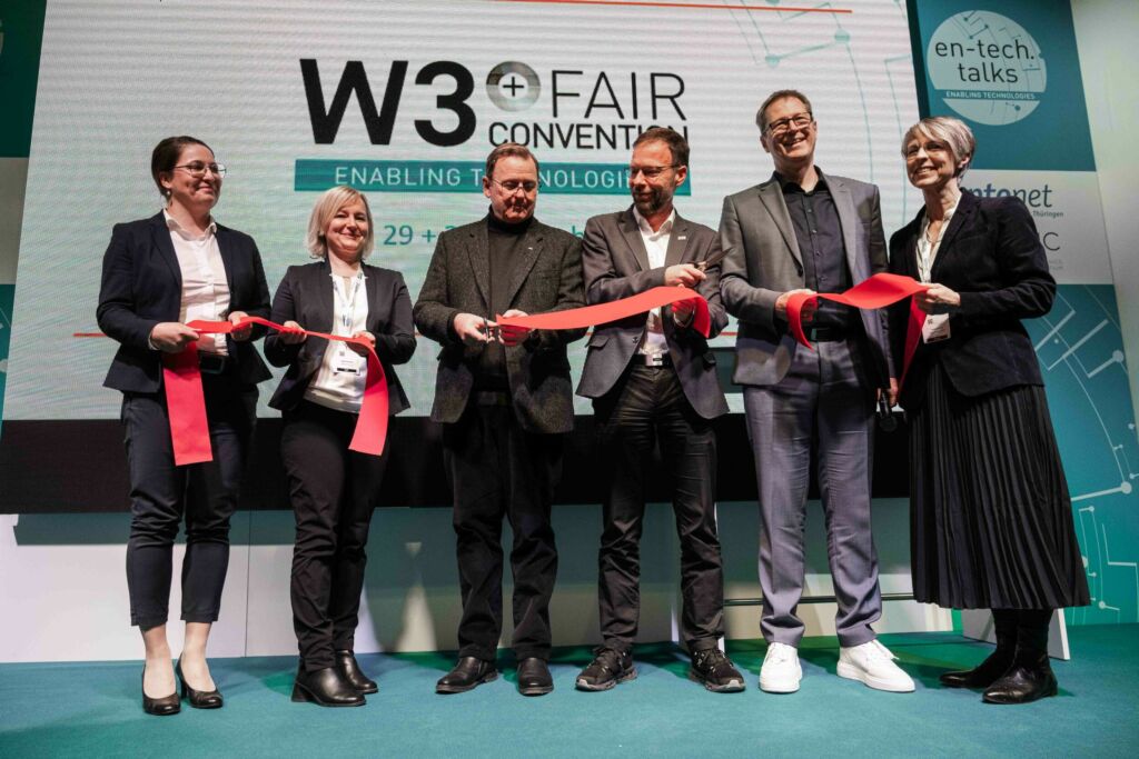 Offizielle Eroeffnung der ersten W3 20231207080228