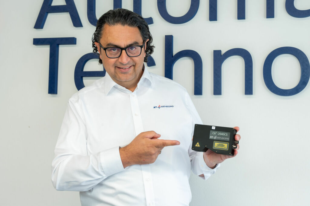 AT konnte bei 
der Planarit&auml;tspr&uuml;fung 
der Subtrate erneut unter 
Beweis stellen, dass wir mit 
unserer Flexibilit&auml;t hinsichtlich der 
Kundenanforderungen sowie mit der innovativen Technologie unserer Sensoren ein echtes Alleinstellungsmerkmal in der Bildverarbeitungsbranche haben.

Dr.-Ing. Athinodoros Klipfel,
AT Sensors