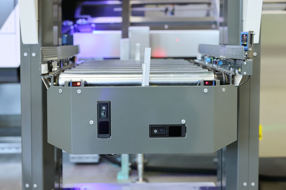 Bild 2 | Eine Kamera mit 60° Blickwinkel erfasst den Hauptfahrweg, eine weitere
mit 105° Blickwinkel die gesamte Höhensicht im Fahrbereich.