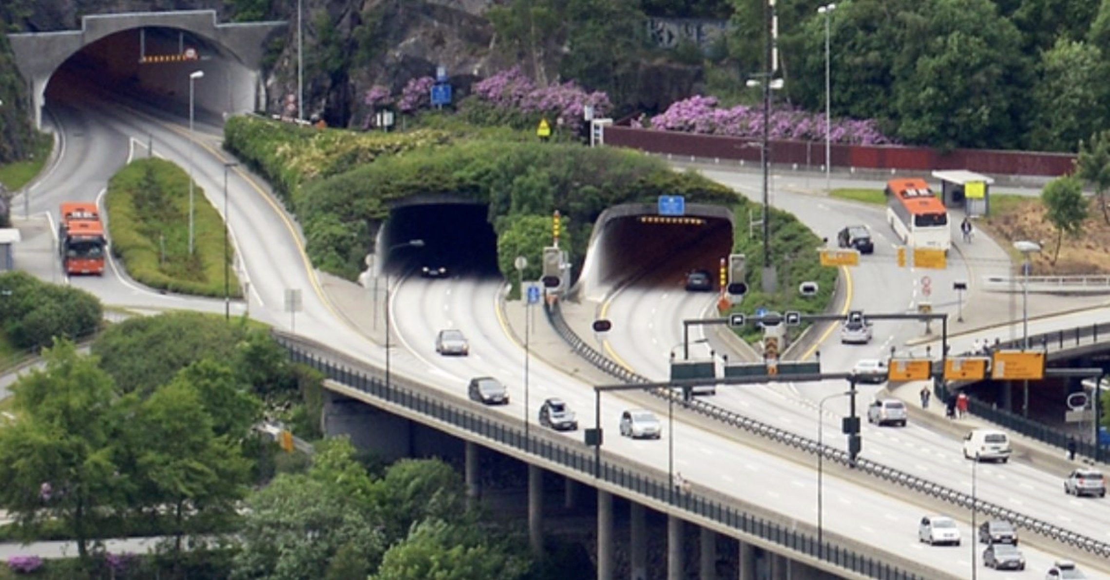 Bild 1 | Since 2024 AI-enhanced dual-vision cameras are used at the Damsgård Tunnel in Bergen (Norway). The traffic cameras combine thermal and visual imaging technology and rely on advanced deep learning algorithms.