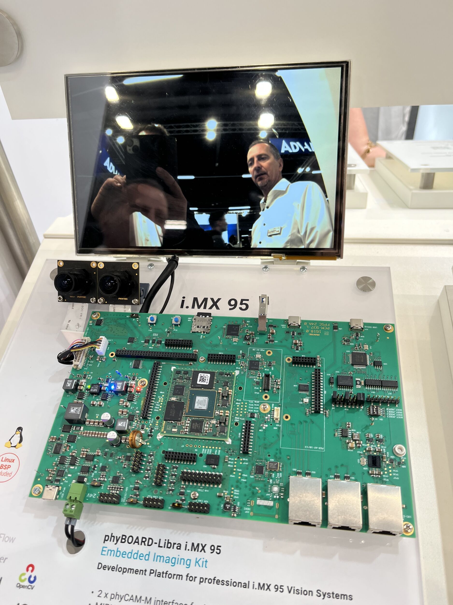 Für den i.MX 95 sind bereits erste Entwicklungsboards vorhanden, sodass Entwickler bereits mit Evaluierung und Entwicklung beginnen können.