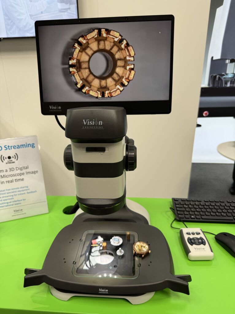 Das ProteQ Viso Mikroskop von Vision Engineering mit einem Vergr&ouml;&szlig;erungsbereich von bis zu 314x kombiniert 3D-Stereovision mit digitaler Bildgebung ohne 3D-Brille.