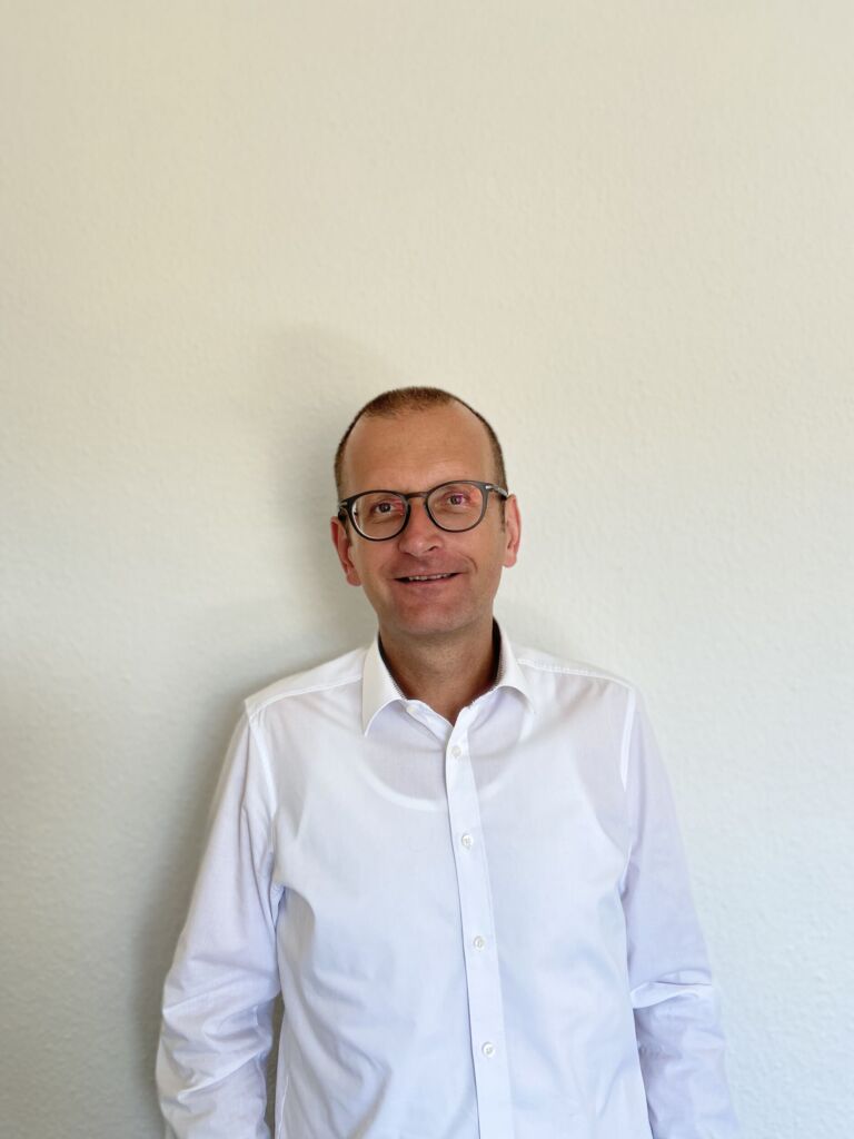 Zitat: "AugeLab Studio läuft auf Standard-Windows- und Linux-PCs sowie auf embedded Plattformen wie Nvidia Jetson", Thomas Schweitzer, NotaVis