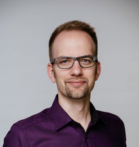 6945219ae396f79f6074e587 Simon Fischinger4