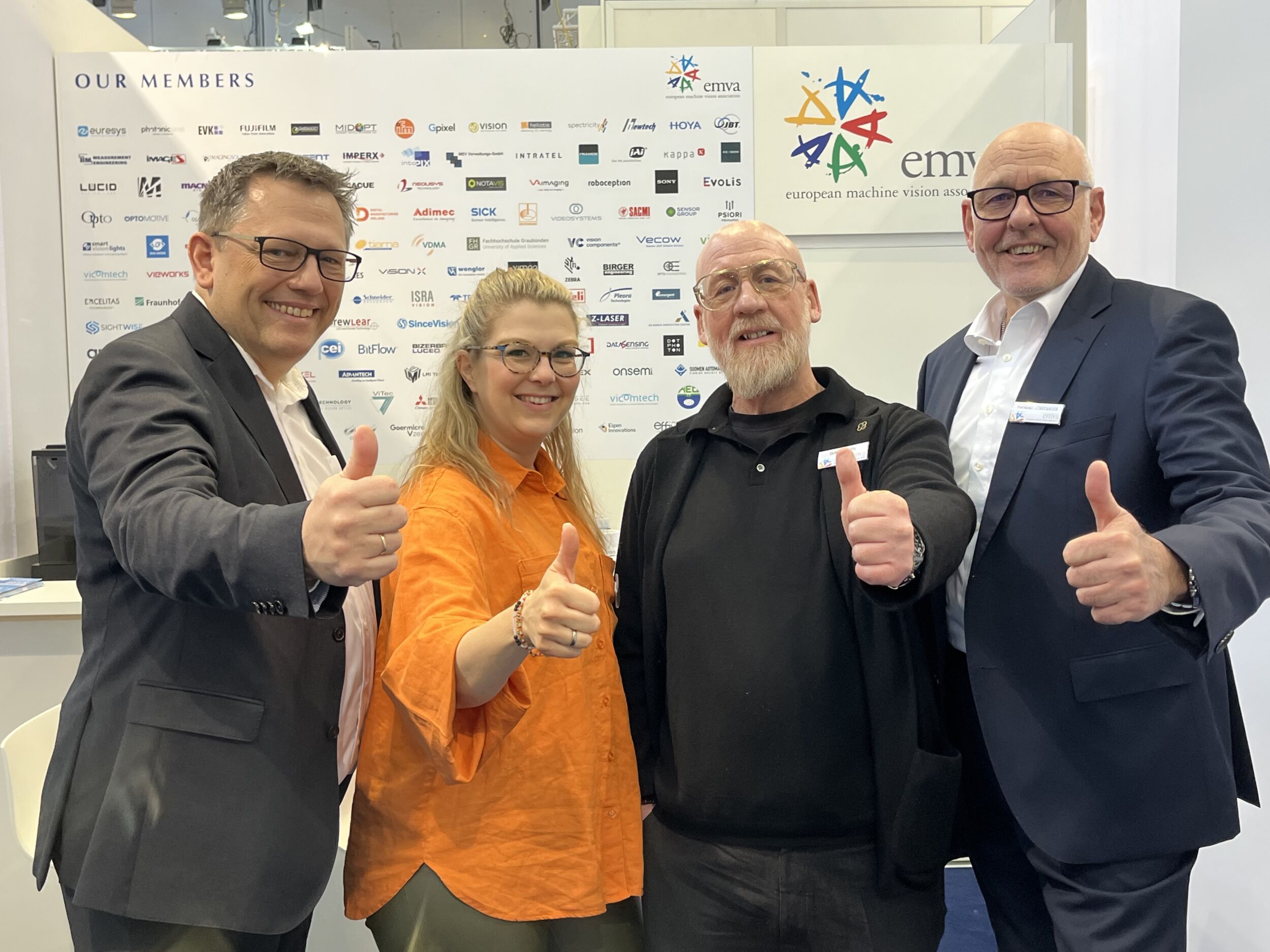 Auch 2026 hat der EMVA einen Mitgliederstand auf der Logistikmesse Logimat. Mit dabei (v.l.n.r.): Dr.-Ing. Peter Ebert (inVISION), Célina Ruppert, Oliver Scheel und Thomas Lübkemeier (alle EMVA).