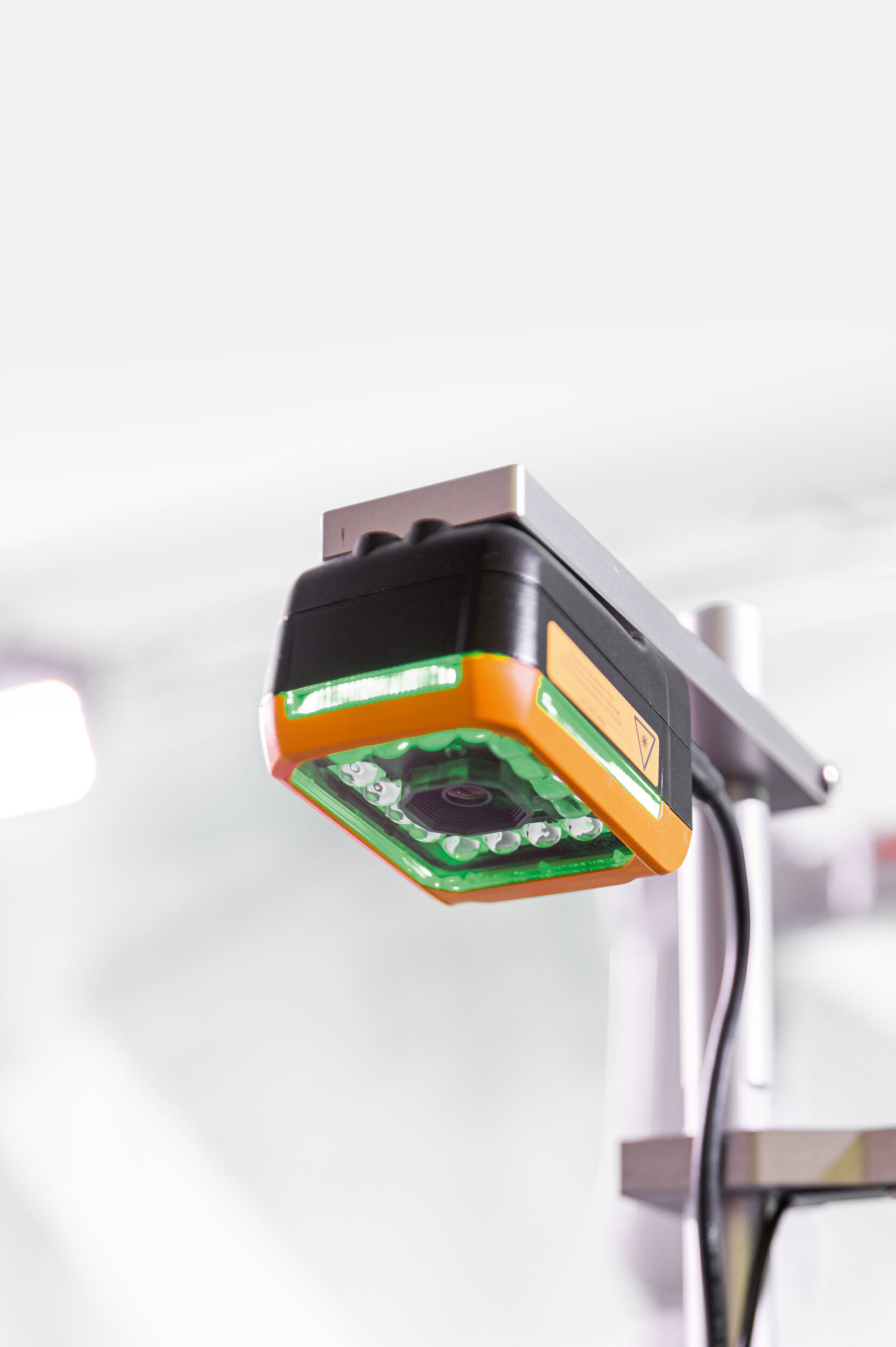 Die Color Camera erfasst in der Druckindustrie vollständige RGB-Informationen bei der gleichen Geschwindigkeit wie eine monochrome Kamera. Der bislang notwendige Kompromiss zwischen Farbgenauigkeit und Performance entfällt.