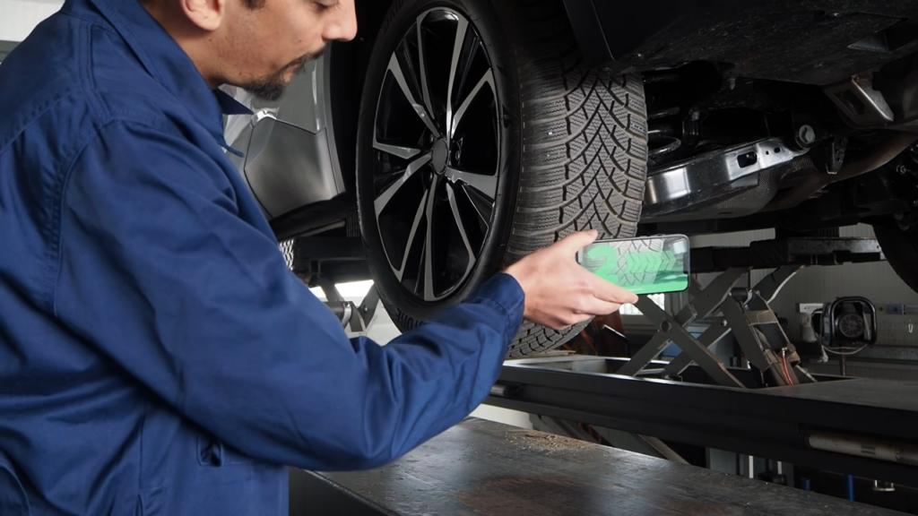Anyline's AI-powered mobile inspection solutions are embedded into the customer journey at CJ BMW.