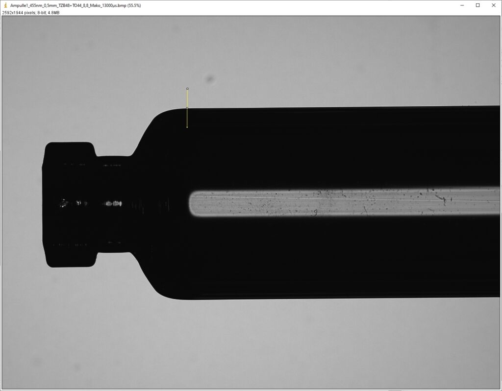 Bild 4 | Ein gr&ouml;&szlig;erer Aperturdurchmesser beseitigt st&ouml;rende Koh&auml;renzeffekte bei der Kantendetektion: Apertur: 0,5mm, Divergenz: 0,14&deg; (l.); Apertur: 1,6mm: Divergenzwinkel 0,46&deg; (r.)