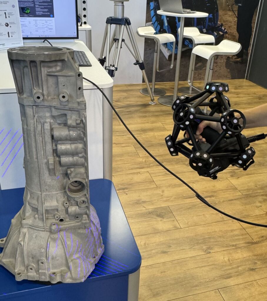Bild 2 | Der optischen 3D-Scanner MertraScan Black2 von Faro Creaform ist um ca. 56%
schnellerer als der Vorgänger.
