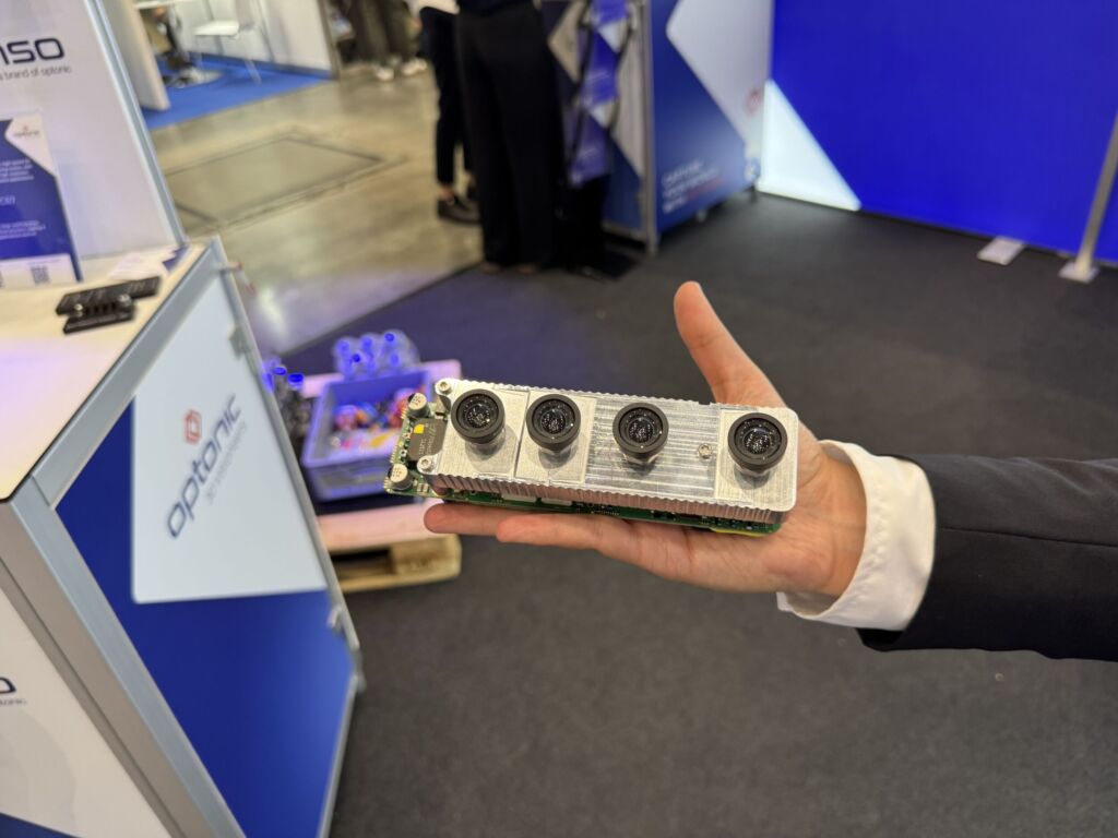 Optonic hat mit der Ensenso N-Serie eine industrielle Active-Stereo-Vision-Kamera als offene Board-Level-Variante vorgestellt.