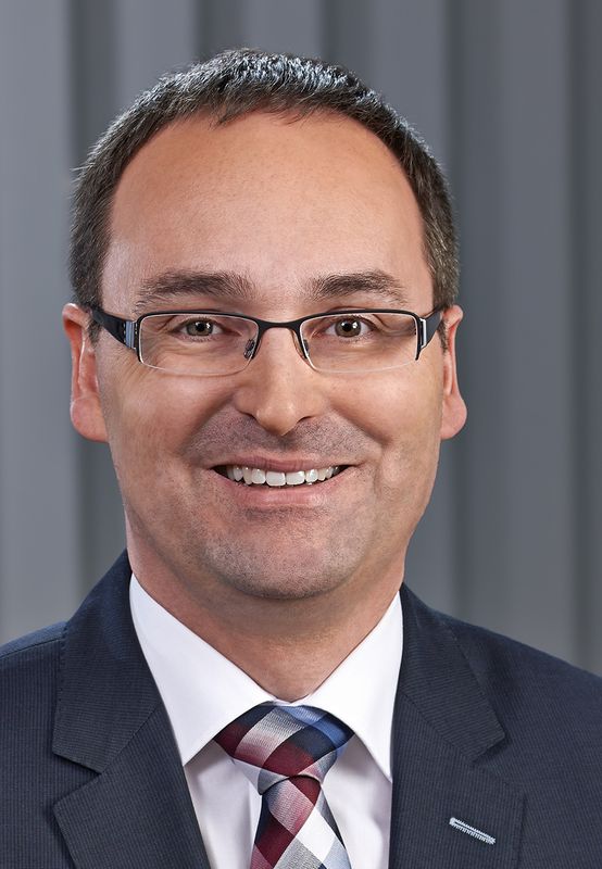 Theben gibt Ausscheiden des Vorstands Dr. Andreas Stratmann bekannt