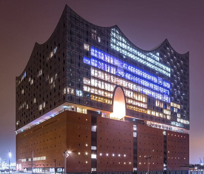 Konzerthaus mit moderner Gebäudetechnik web_red_126787_elbphilharmonie_c_thies_raetzke_0478-1