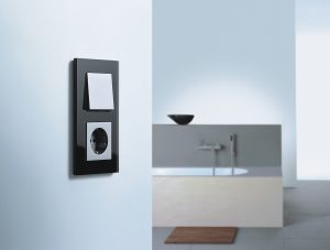 web 128069 gira esprit glas schwarz 1 4c