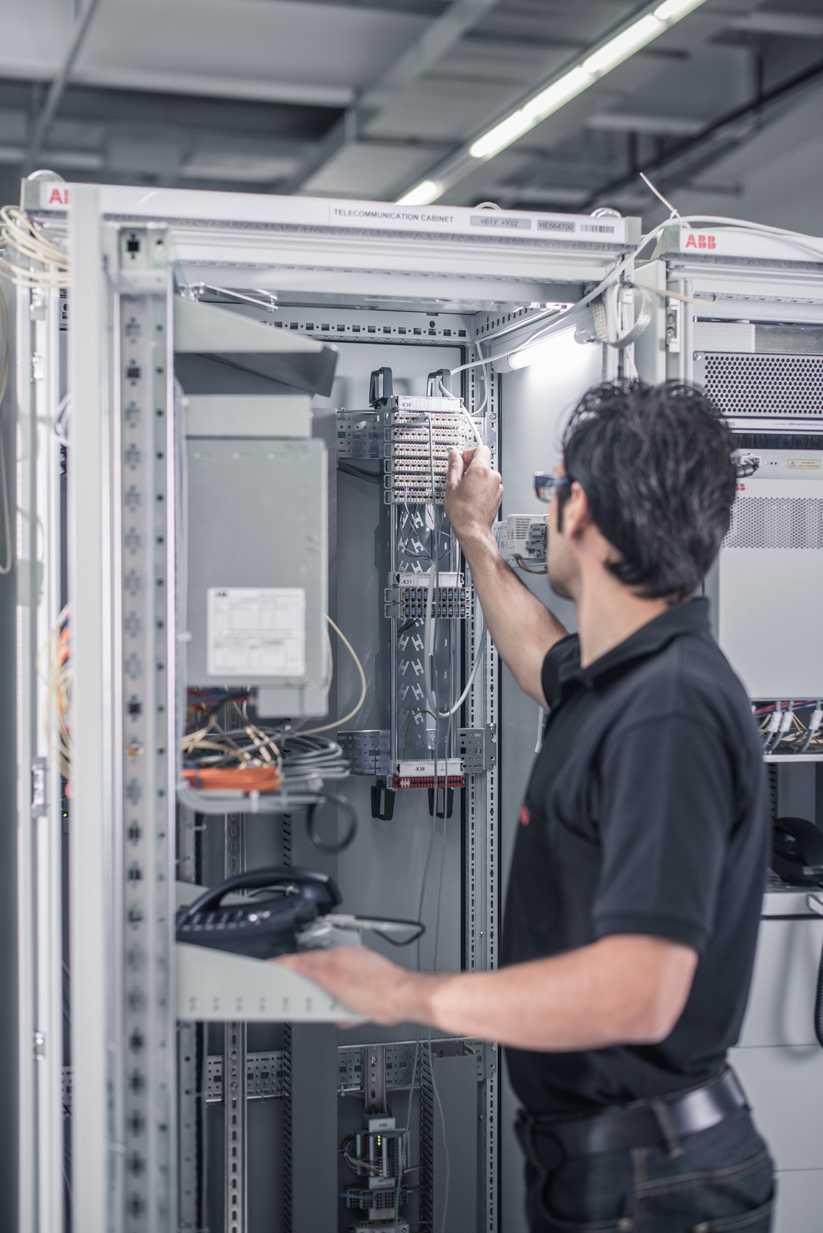 ABB_MissionCriticalComNetworks_equipment
