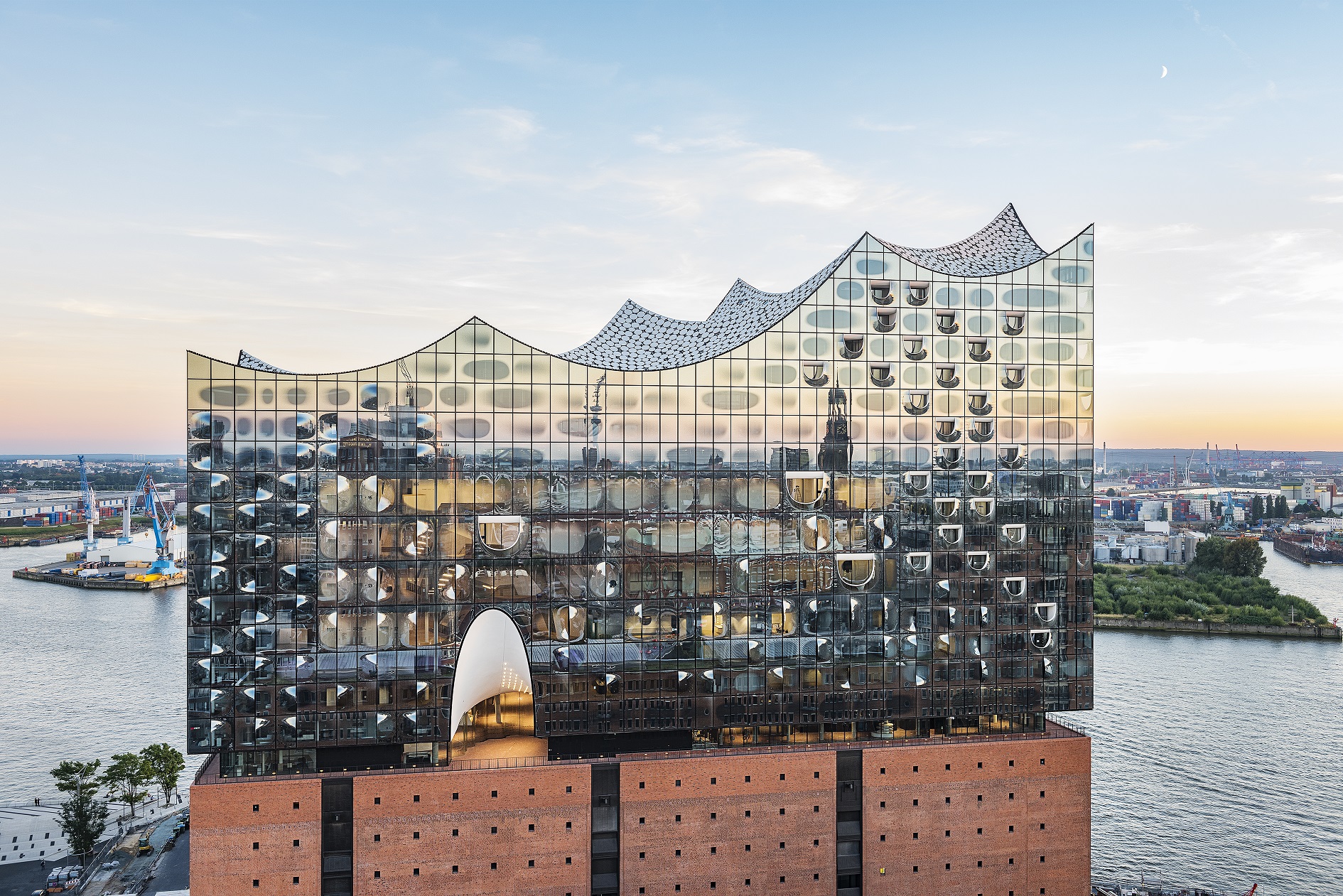 195946 Elbphilharmonie 300dpi