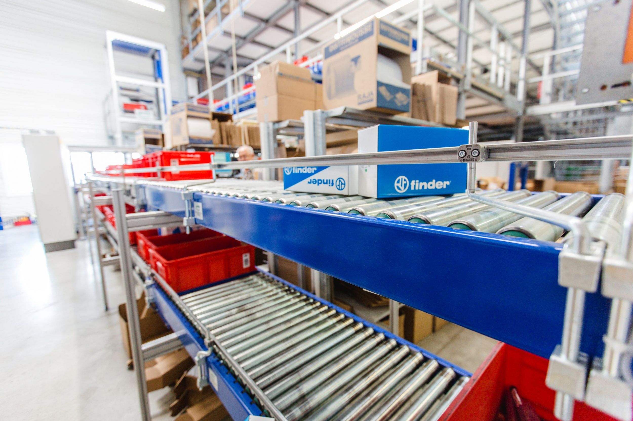 Finder erweitert seinen Vertrieb: Neues Logistikzentrum in Mittelamerika