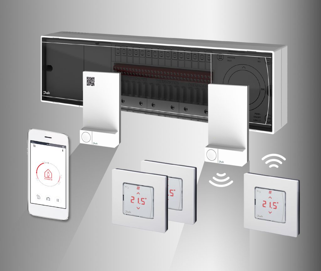 Das Danfoss Icon System zur Fu&szlig;bodenheizungssteuerung mit Hauptregler, Repeatern und Touchdisplay-Raumthermostaten im Lichtschalterdesign. Die Bedienung ist auch via Smartphone-App m&ouml;glich. (Bild: Danfoss GmbH)