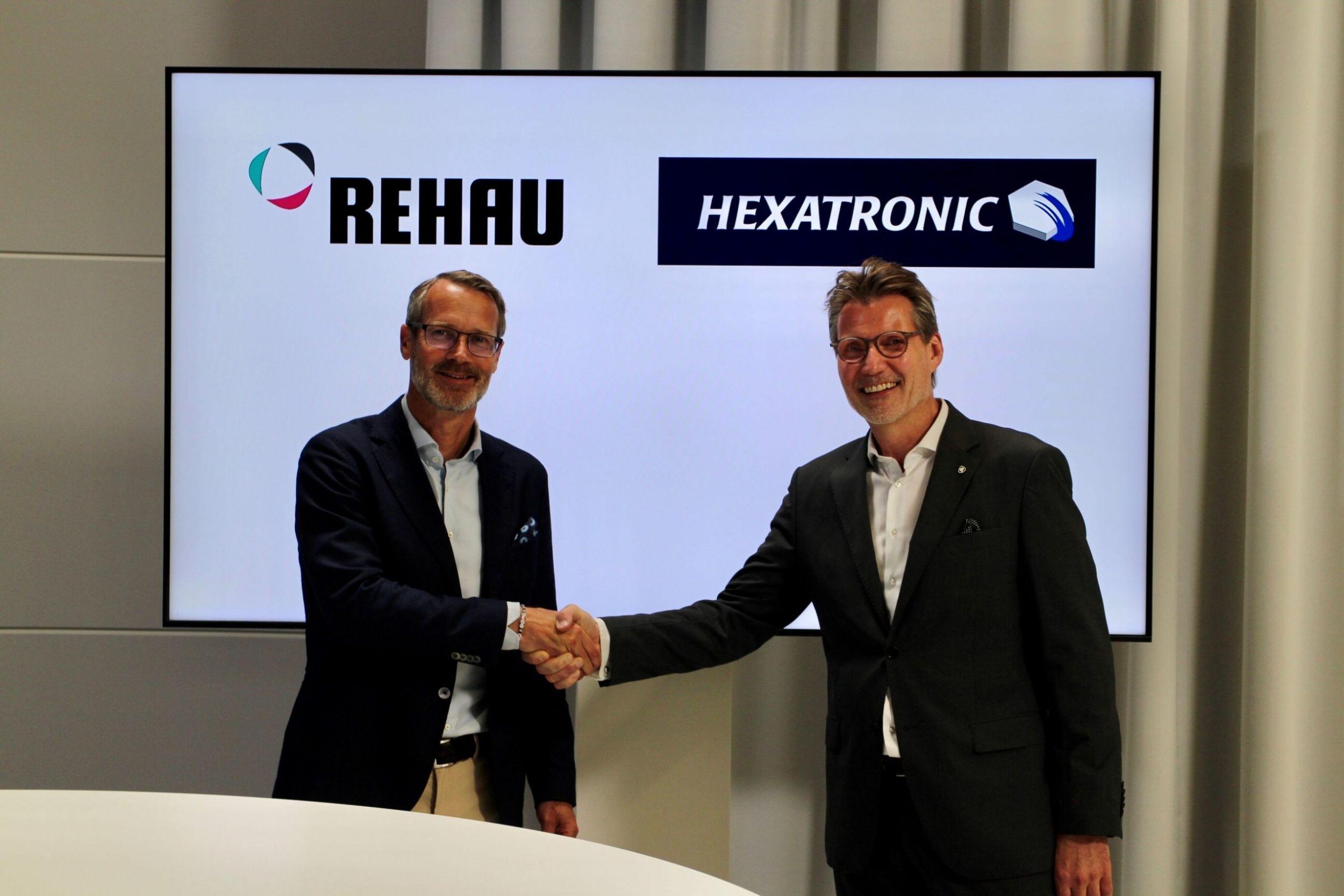 Rehau verkauft Geschäftsbereich Telekommunikation an Hexatronic 322545