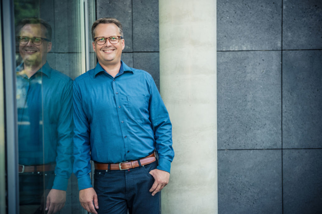 "Unser Kunde erwartet Zuverlässigkeit und wir erwarten dasselbe von der von uns verbauten Hardware." - Christian Nölker, Projektleiter-GLT bei Hermes Systeme