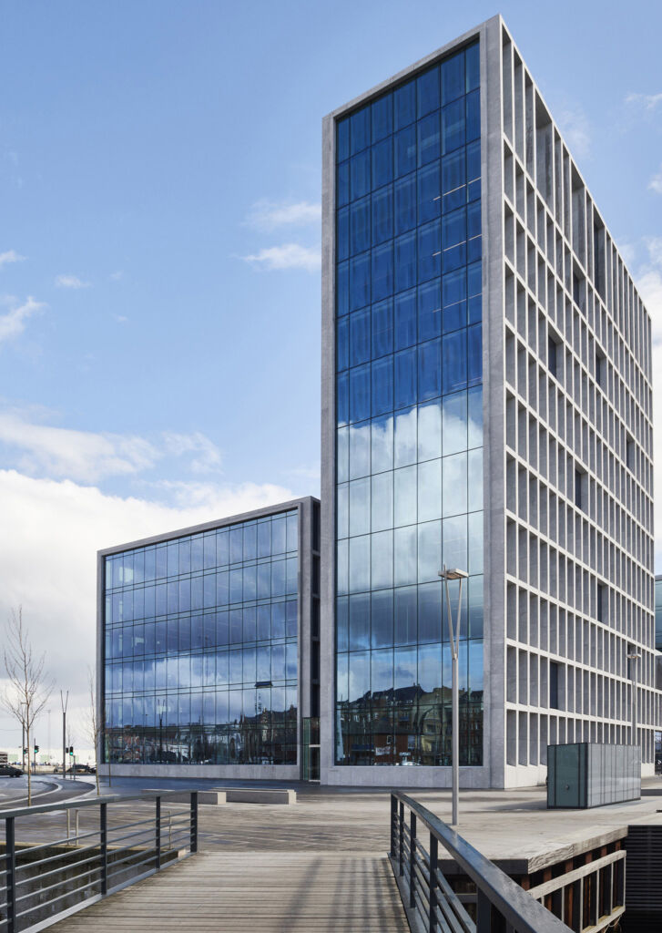 Für den Neubau des Verwaltungsgebäudes des dänischen Textilherstellers Bestseller in Aarhus (C.F. Møller Architekten) mit 800 Arbeitsplätzen war Siedle Access Professional das System der Wahl.