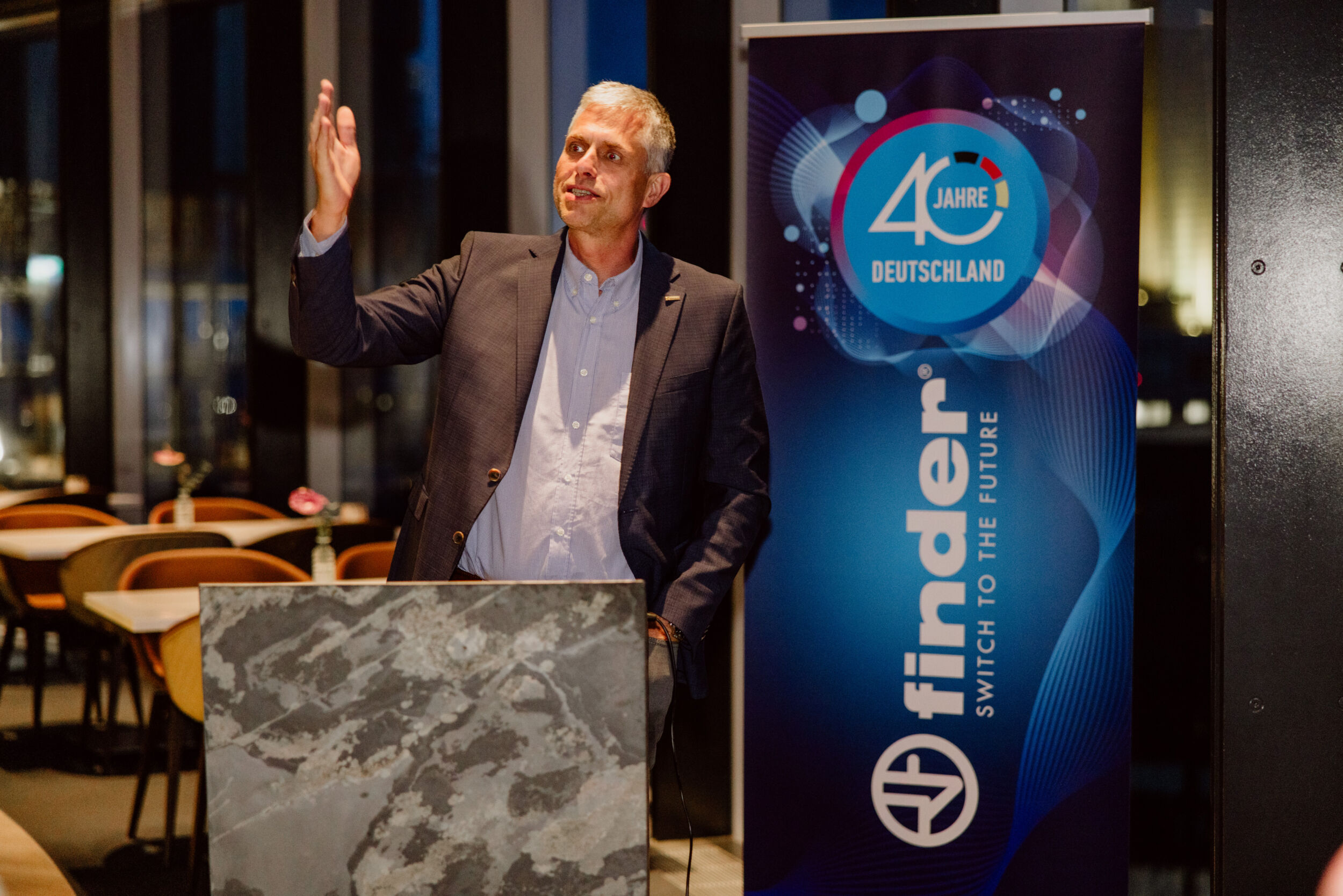 40 Jahre Finder in Deutschland Alexander Krutzek, geschäftsführender Gesellschafter der Finder GmbH bei der internationalen 40 Jahre Feier in Frankfurt am Main.