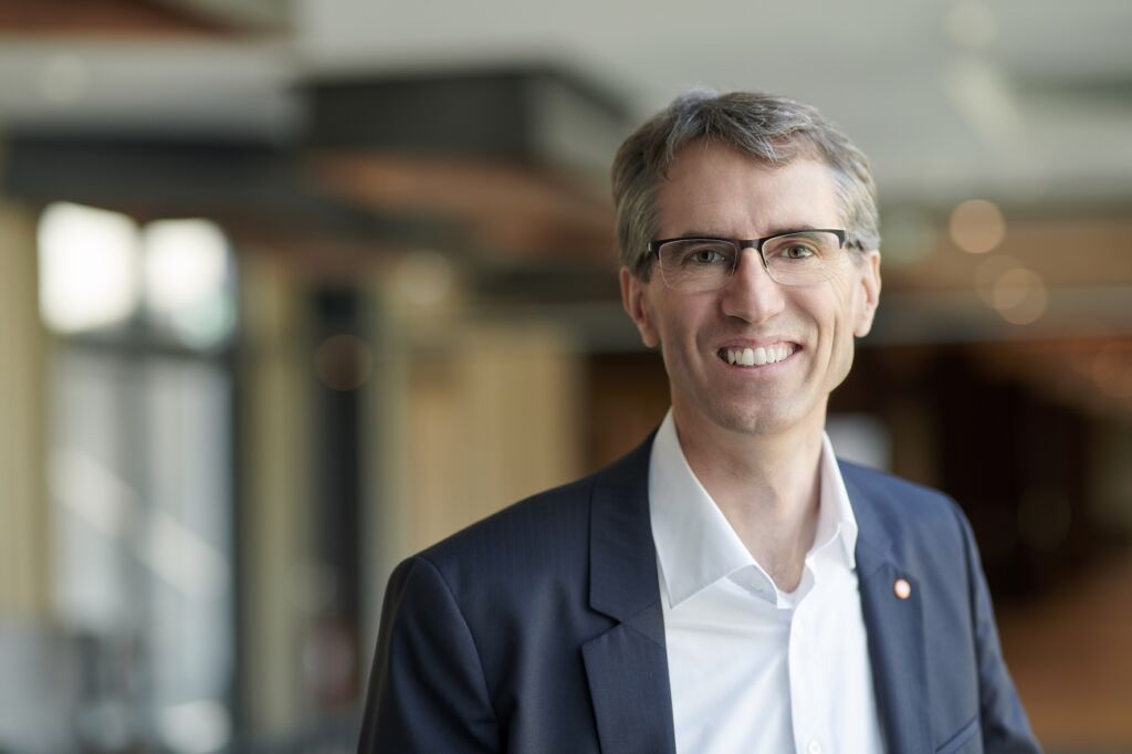 Dr. Ulrich Weiss, Global Head of Digitalization, wurde für weitere drei Jahre in den Beirat des ZVEI-Fachverbandes Licht berufen.