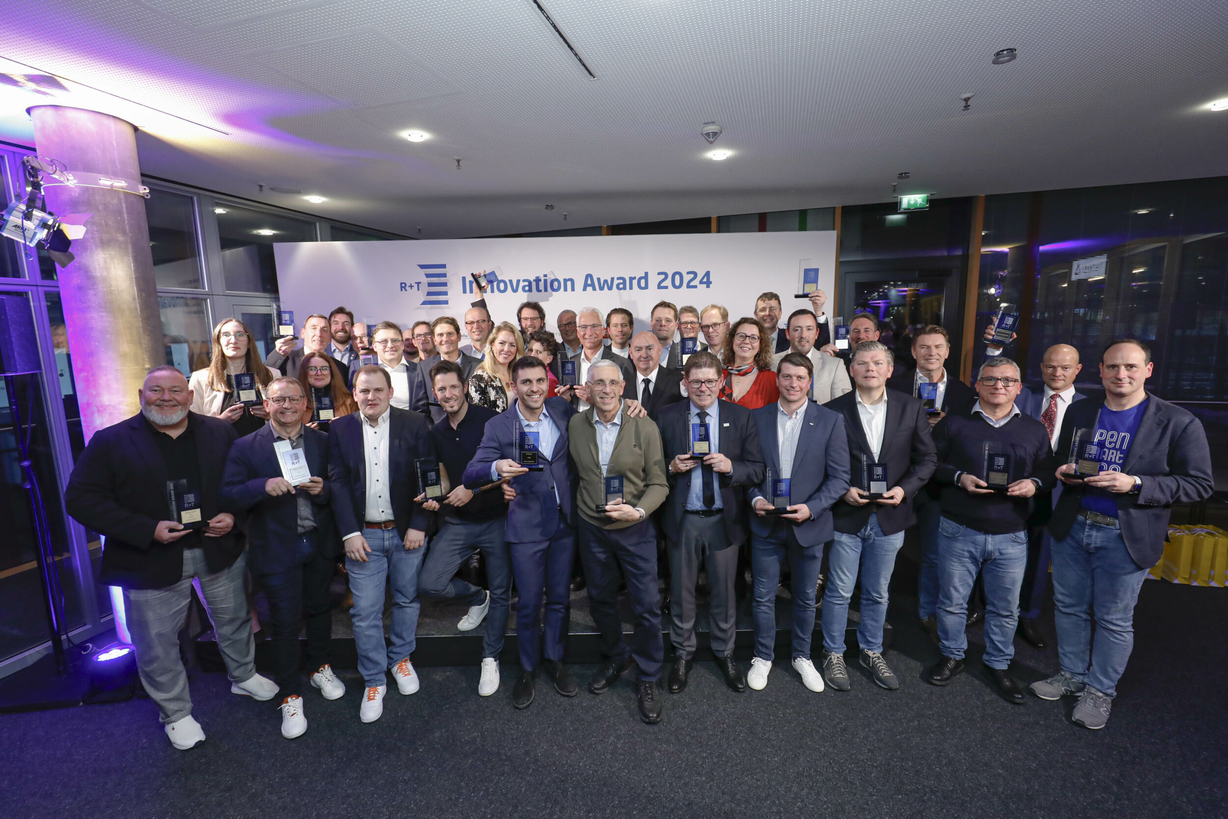 RT_24_Award_072