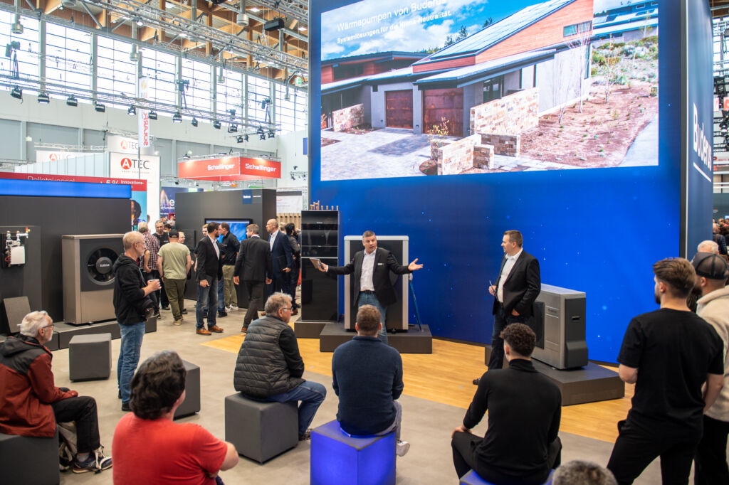 Vortrag im Forum am Stand der Firma Buderus in der Halle 4A.