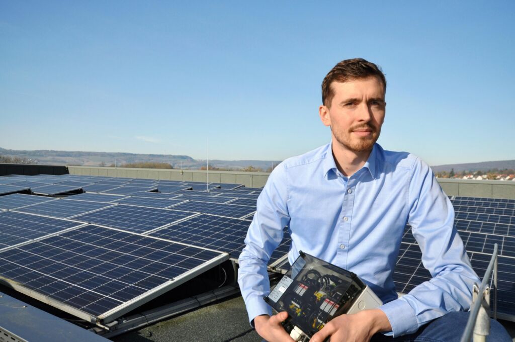 &bdquo;Wir sch&auml;tzen das umfangreiche Geh&auml;use-Portfolio f&uuml;r verschiedene installationsfertige und sofort anschlie&szlig;bare Generatoranschlussk&auml;sten&ldquo;, sagt Thomas Boldt, bei Phoenix Contact als Produktmanager f&uuml;r dieses Portfolio zu-st&auml;ndig. &bdquo;Die erfolgreiche Partnerschaft birgt weitere Potenziale und beide Unternehmen w&uuml;rden die Zusammenarbeit gerne weiter ausbauen. Die Megatrends in der Elektroindustrie bieten hierzu gute Chancen.&ldquo;