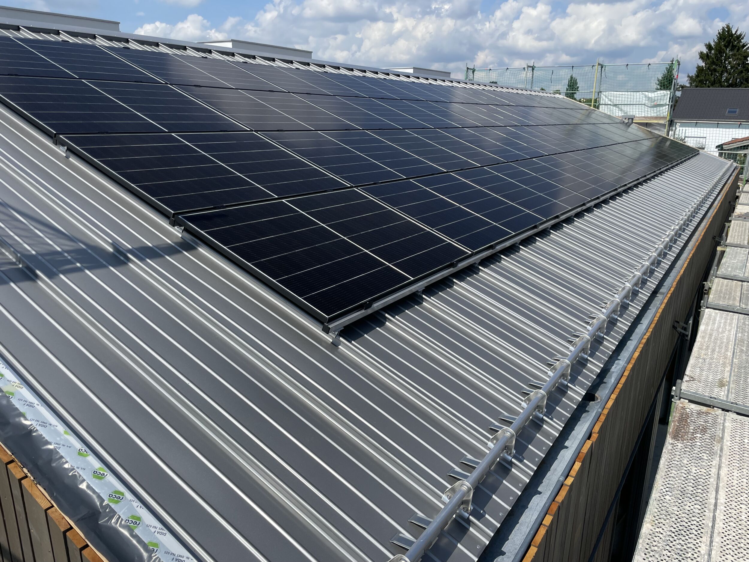 Vereinbarung für die sichere Photovoltaik-Installation