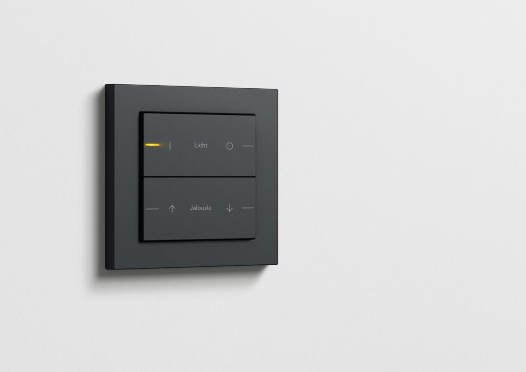 Tastsensor 4 im System 55, Komfort 2fach für Gira One in der Gira Designlinie E2, Schwarz matt.