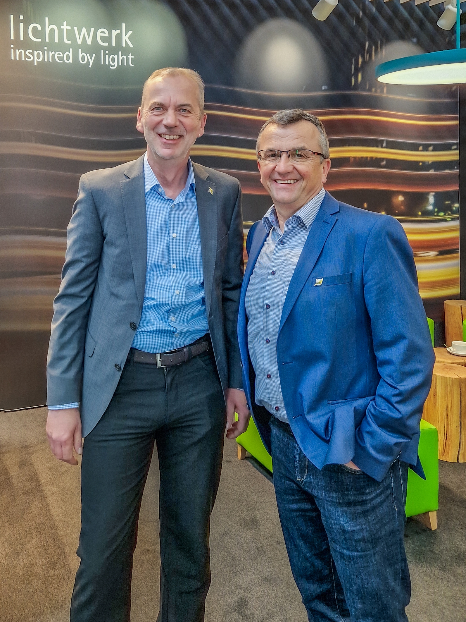 Claus Raab (links) und Georg Schuhmann (rechts) werden als Gesch&auml;ftsf&uuml;hrer k&uuml;nftig gemeinsam die Entwicklung von Lichtwerk vorantreiben.