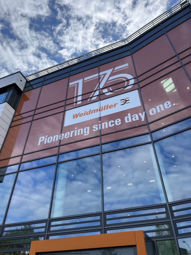 Aus Anlass des 175-jährigen Bestehens hatte Weidmüller Vertreter der deutschen Fachpresse zur Orange Media Week nach Detmold eingeladen.