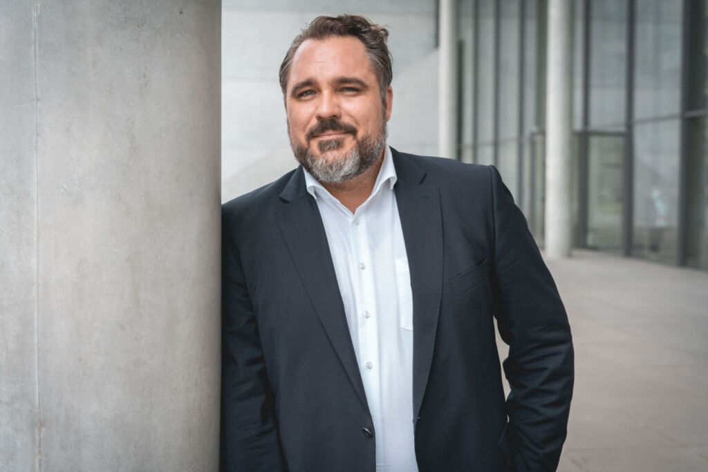 web 370810 Daniel Foest Portrait