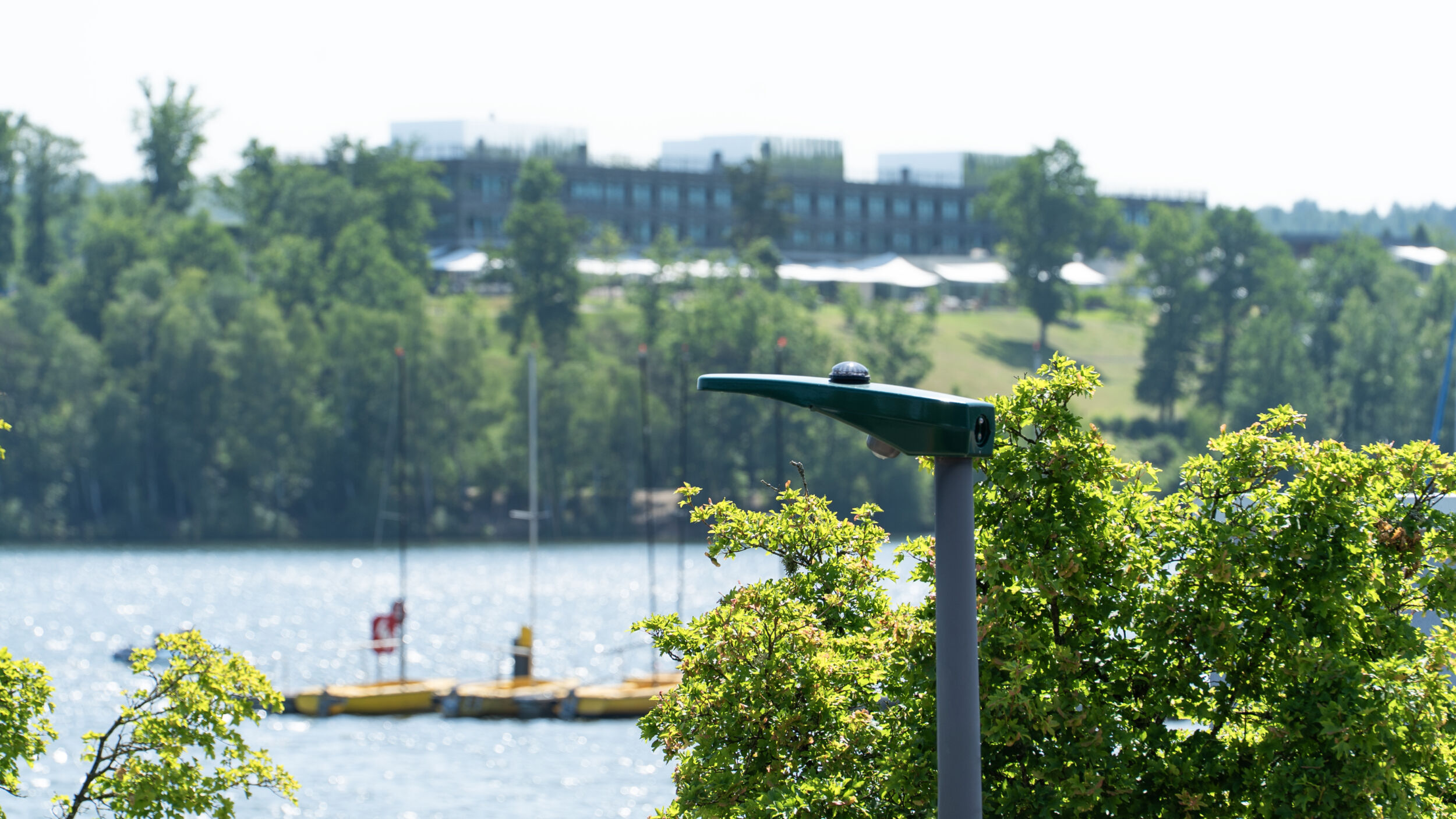 Die Leuchten der Baureihe 48 Camino wurden speziell für die Anforderungen des Rundwegs konzipiert.