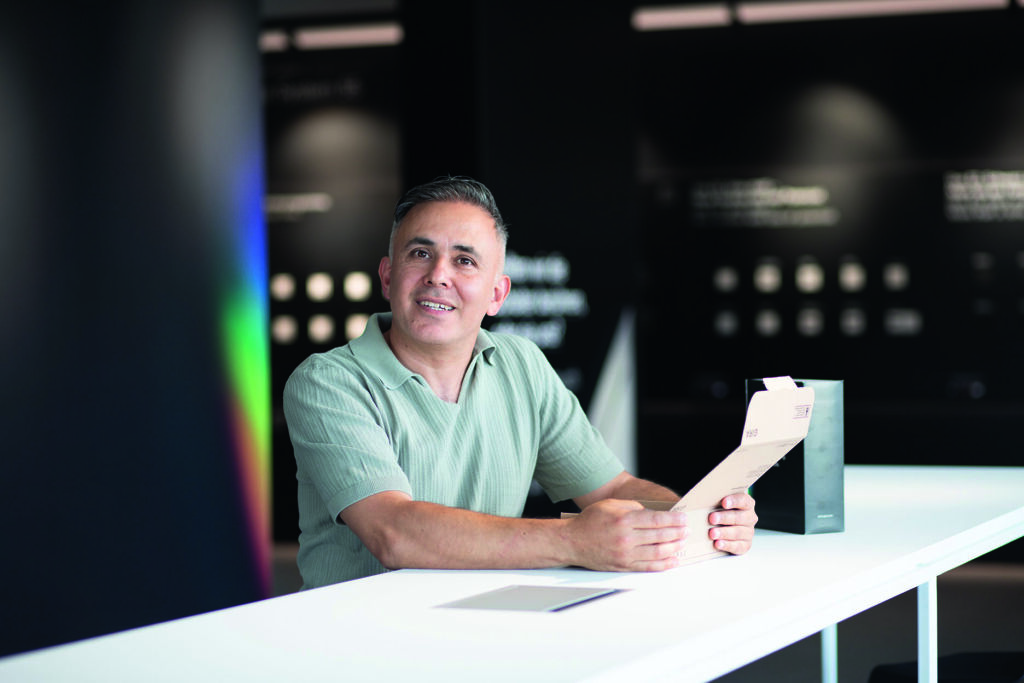 65 Prozent weniger CO2 fallen bei der Produktion der Musterkartons im Vergleich zum Vorg&auml;ngermodell an.