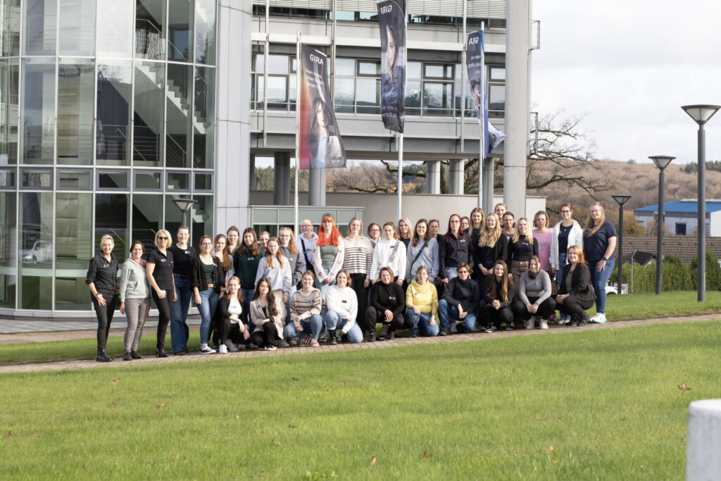 Gira Frauen Baubranche 02